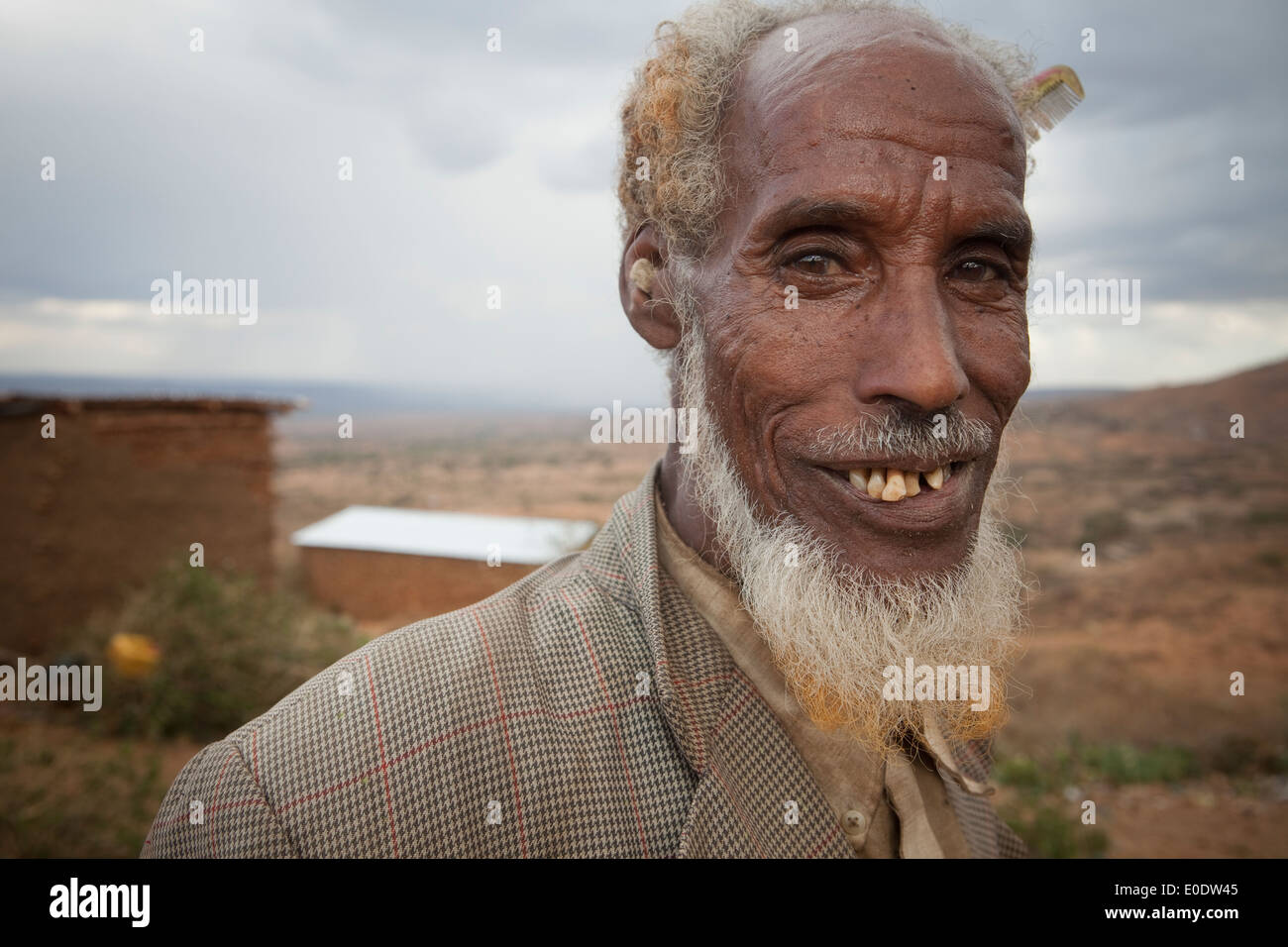 Porträt eines Mannes im Koremi Dorf in der Nähe von Harar im äthiopischen Hochland von Afrika. Stockfoto