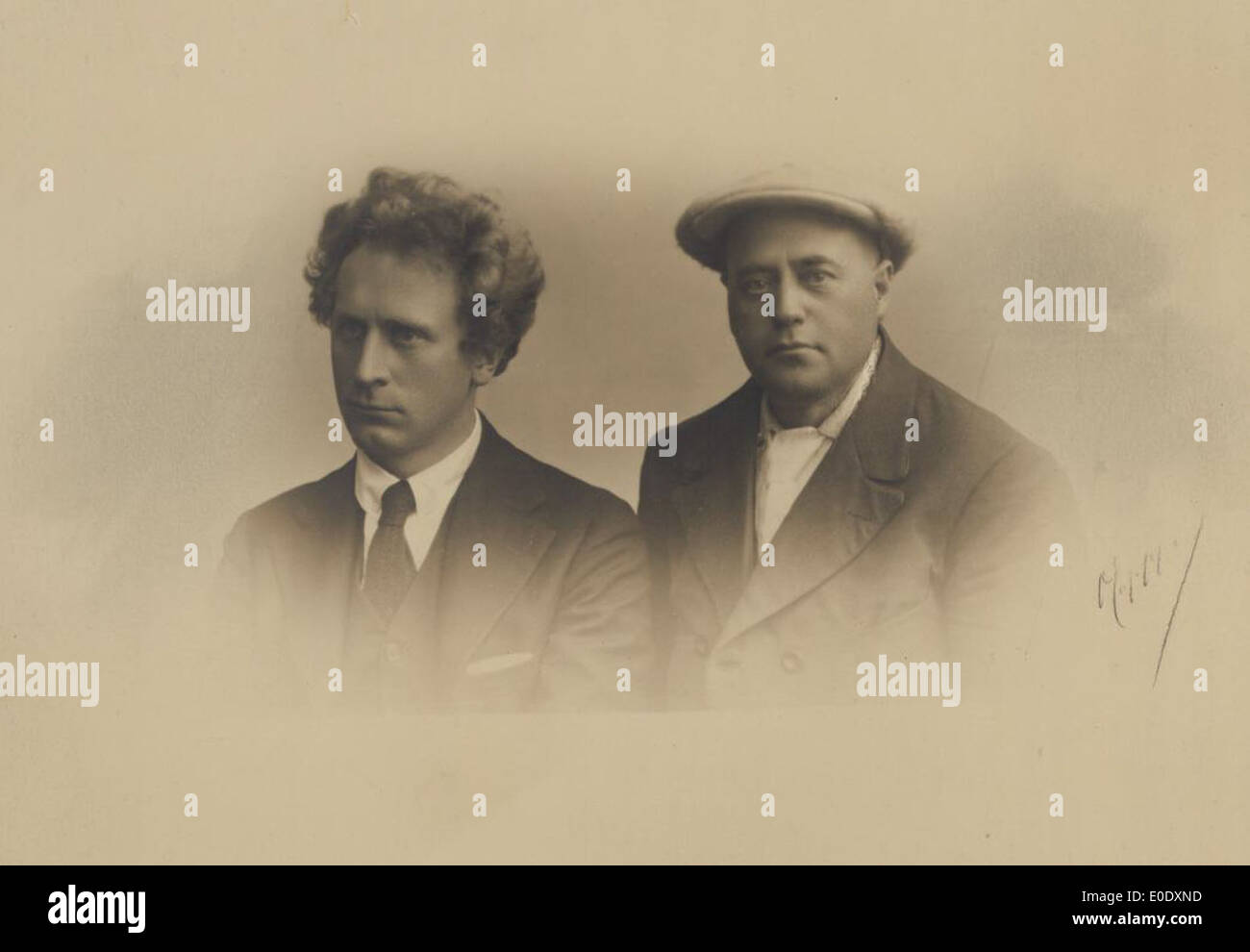 Dieses Porträt zeigt Percy Grainger und Stian Sigveland, was ihre Verbindung als Musiker hervorhebt. Das Bild bietet einen Einblick in ihre Partnerschaft und ihren Beitrag zur musikalischen Welt. Stockfoto