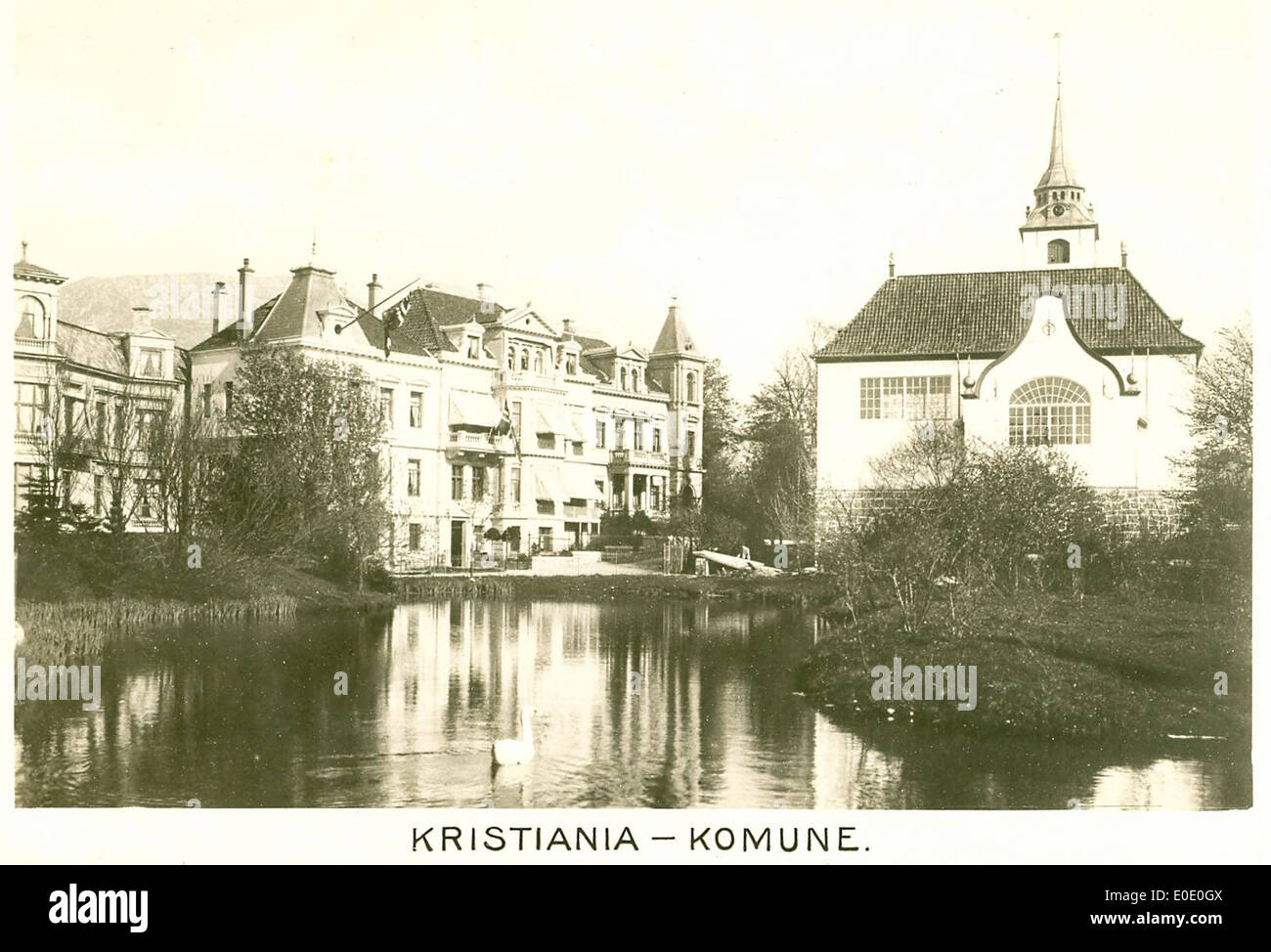 Dieser Titel bezieht sich auf mehrere Orte, darunter New York, Washington und mehrere Städte in den Vereinigten Staaten und Europa. Es zeigt verschiedene Orte, Veranstaltungen und Organisationen wie die National Mall und die New York Public Library. Die Orte erstrecken sich über historische und moderne Sehenswürdigkeiten, wie Museen und Sehenswürdigkeiten der Stadt, und zeigen eine vielfältige historische Bedeutung. Stockfoto