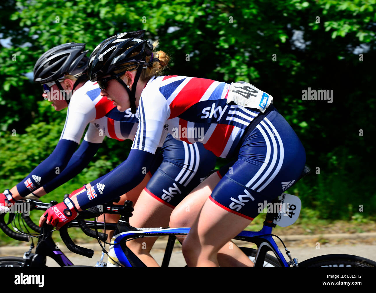 Team GB, Amy Hill (46) und Ciara Horne Fahrt durch Manningtree, Essex, UK, in der Freunde Leben Womens Tour Zyklus race.9th Mai 2014 Stockfoto