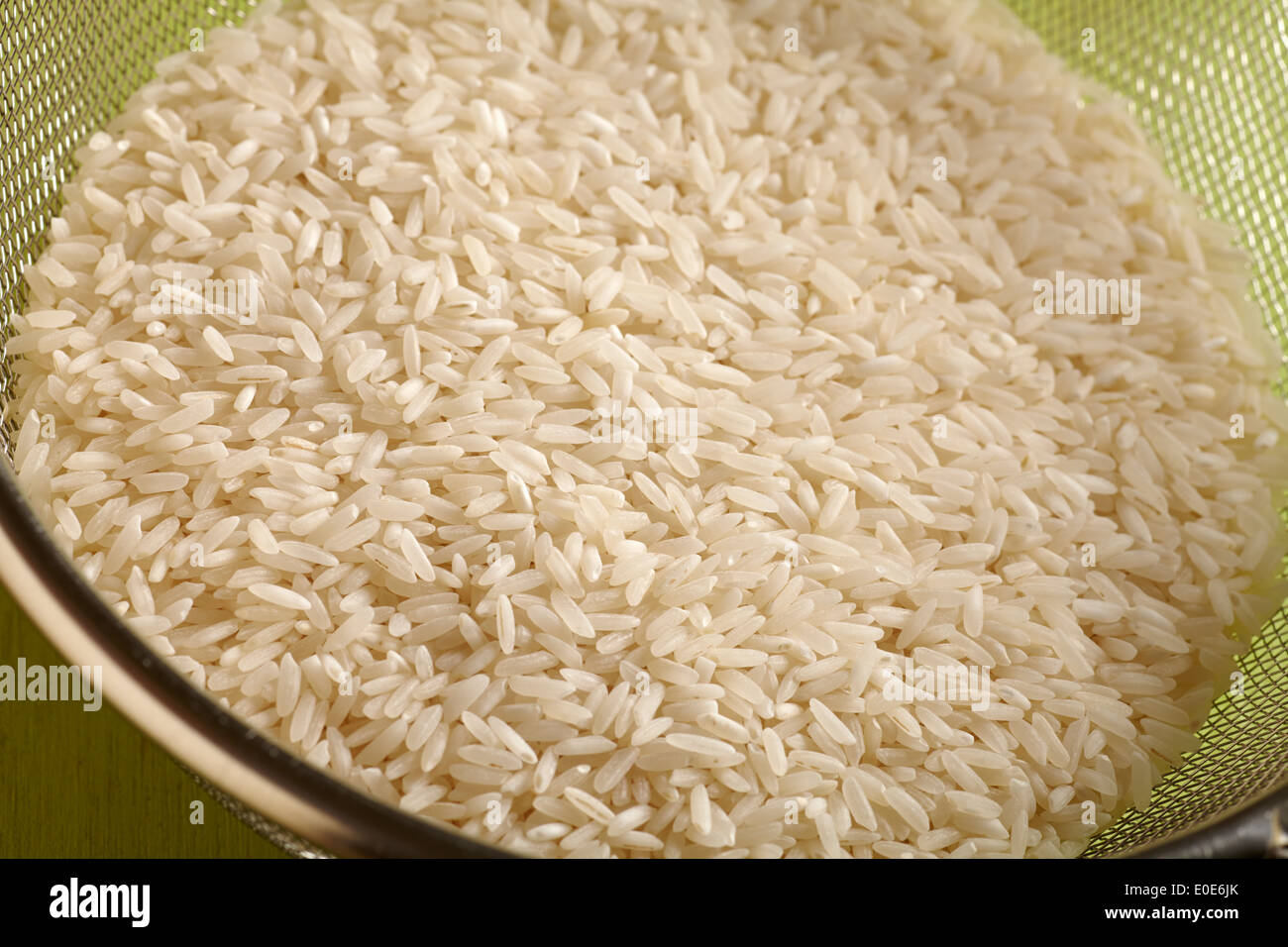 Roh, ungekocht Langkorn-Reis Stockfoto