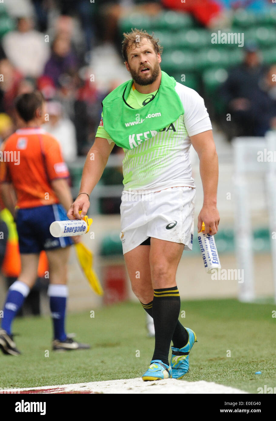 London, UK. 11. Mai 2014. Frankie Horne (Kapitän) in Südafrika befasst sich mit der Anzeigetafel während dem Quartal letzten Pokalspiel zwischen Südafrika und Neuseeland am Marriott London Sevens Rugby Turnier wird als Teil der HSBC Sevens World Series in Twickenham Rugby-Stadion in London statt. Foto von Roger Sedres/ImageSA Stockfoto