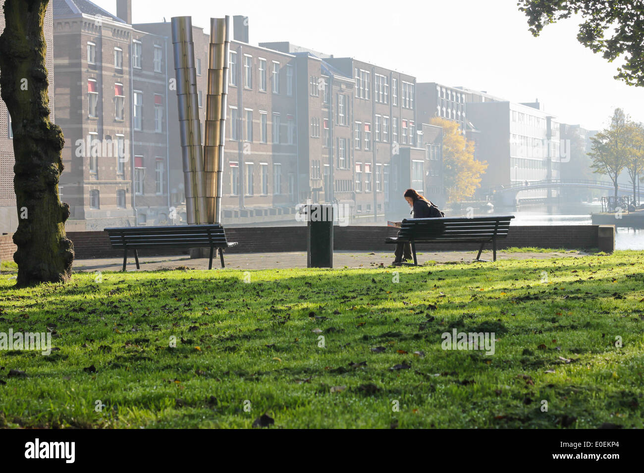 Touristen in Amsterdam-Park, am frühen Morgen Stockfoto