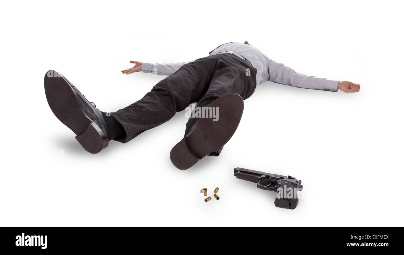 Geschäftsmann tot in den Boden mit einem Gewehr liegend Stockfoto