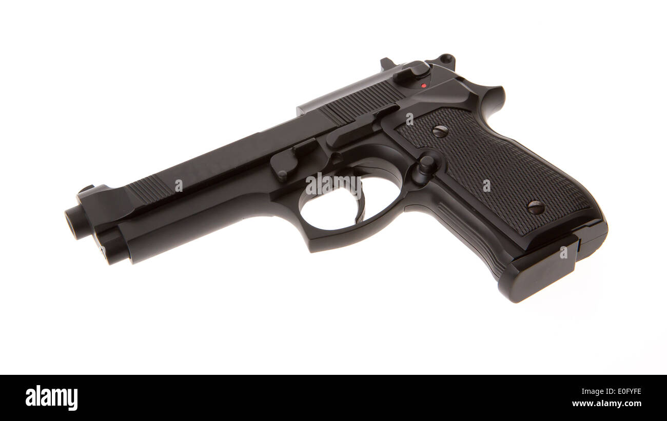 Halbautomatische Pistole, die isoliert auf weißem Hintergrund