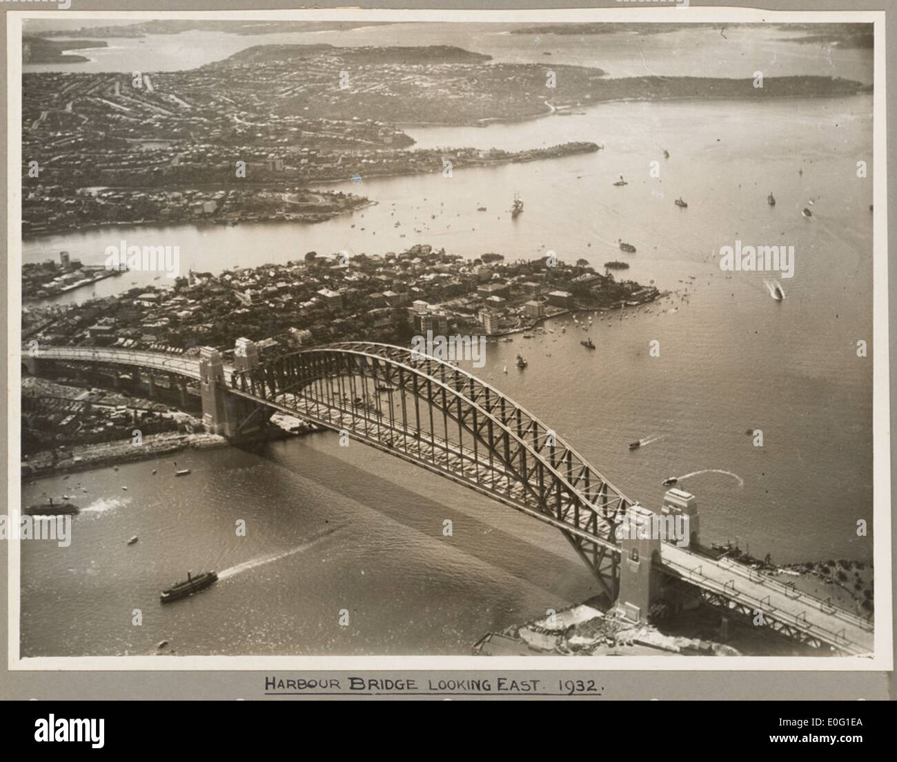 Sydney Harbour Bridge, Blick nach Osten, 19. März 1932 Stockfoto