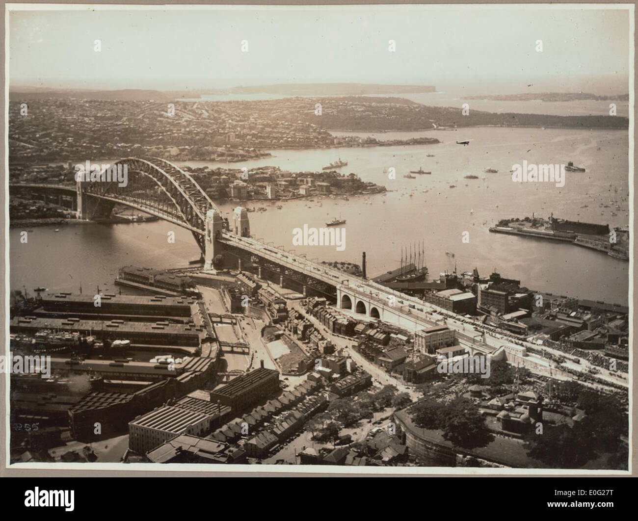 Sydney Harbour Bridge von Dawes Point, 19. März 1932 Stockfoto