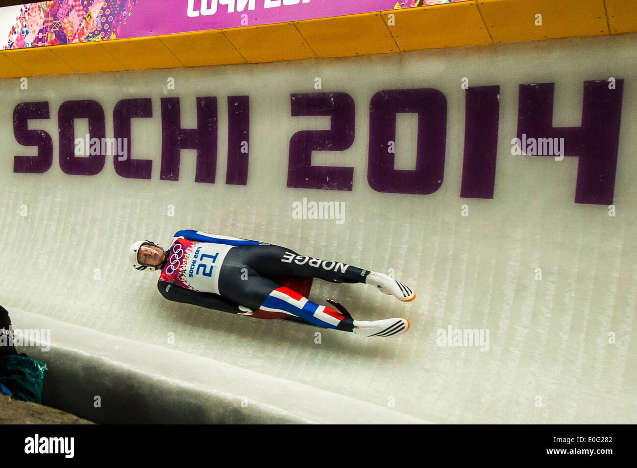 Jo Alexander Koppang (NOR) im Wettbewerb im Rennrodeln bei t er Olympischen Winterspiele Sotschi 2014 Stockfoto