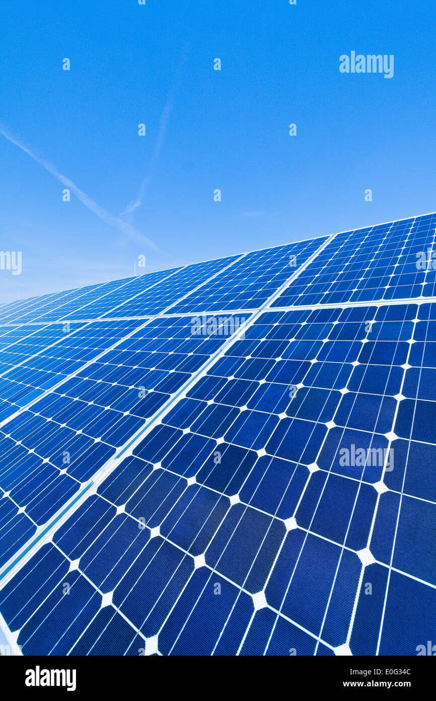 Regenerative, alternative Sonnenenergie. Solar Energie Kraftwerk., alternative Solar Energie. Sonnenenergie-Kraftwerk. Stockfoto