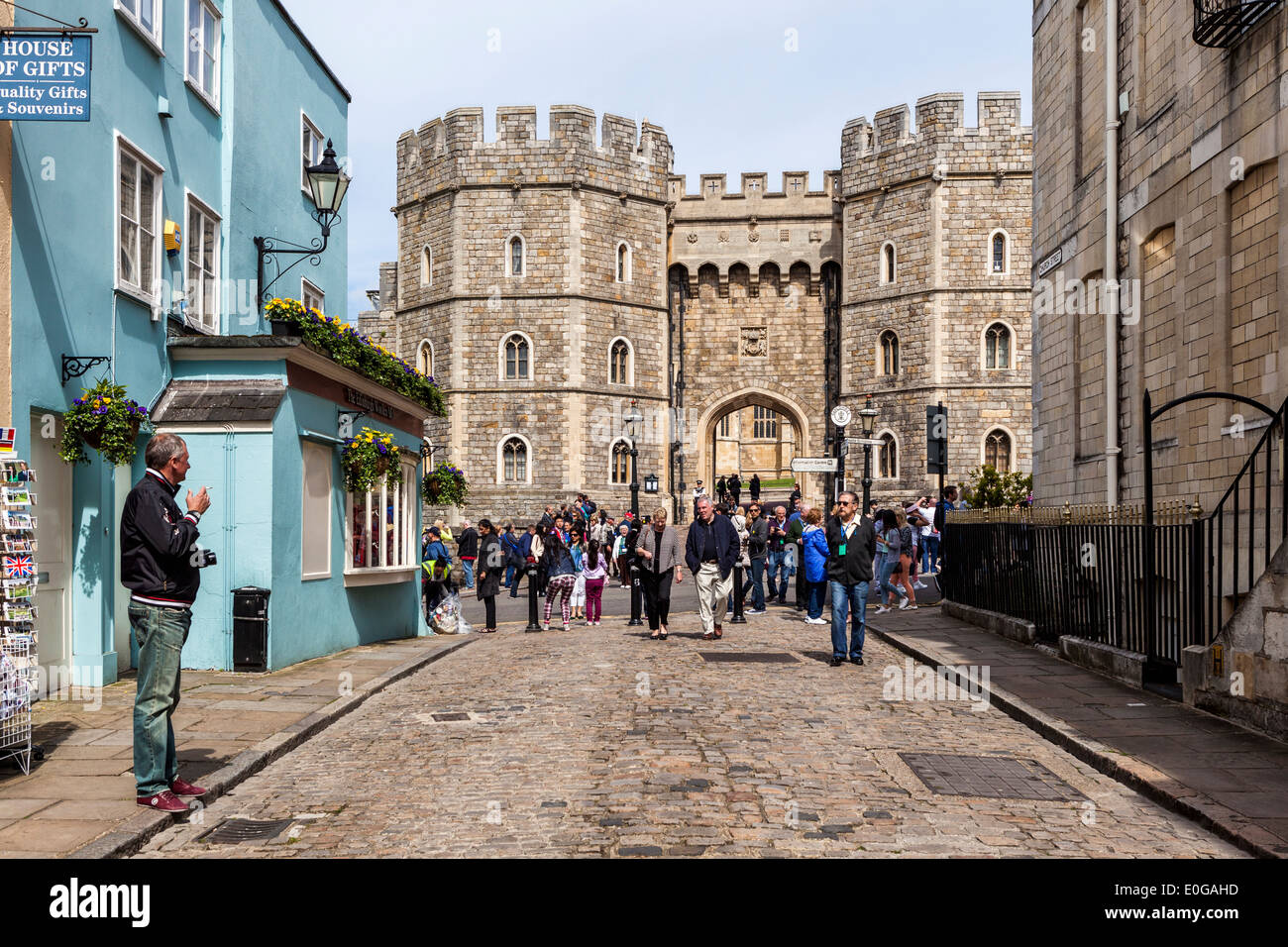 Ansicht der königlichen Familie Residenz, Schloss Windsor von Church Street - Windsor, Berkshire, UK Stockfoto
