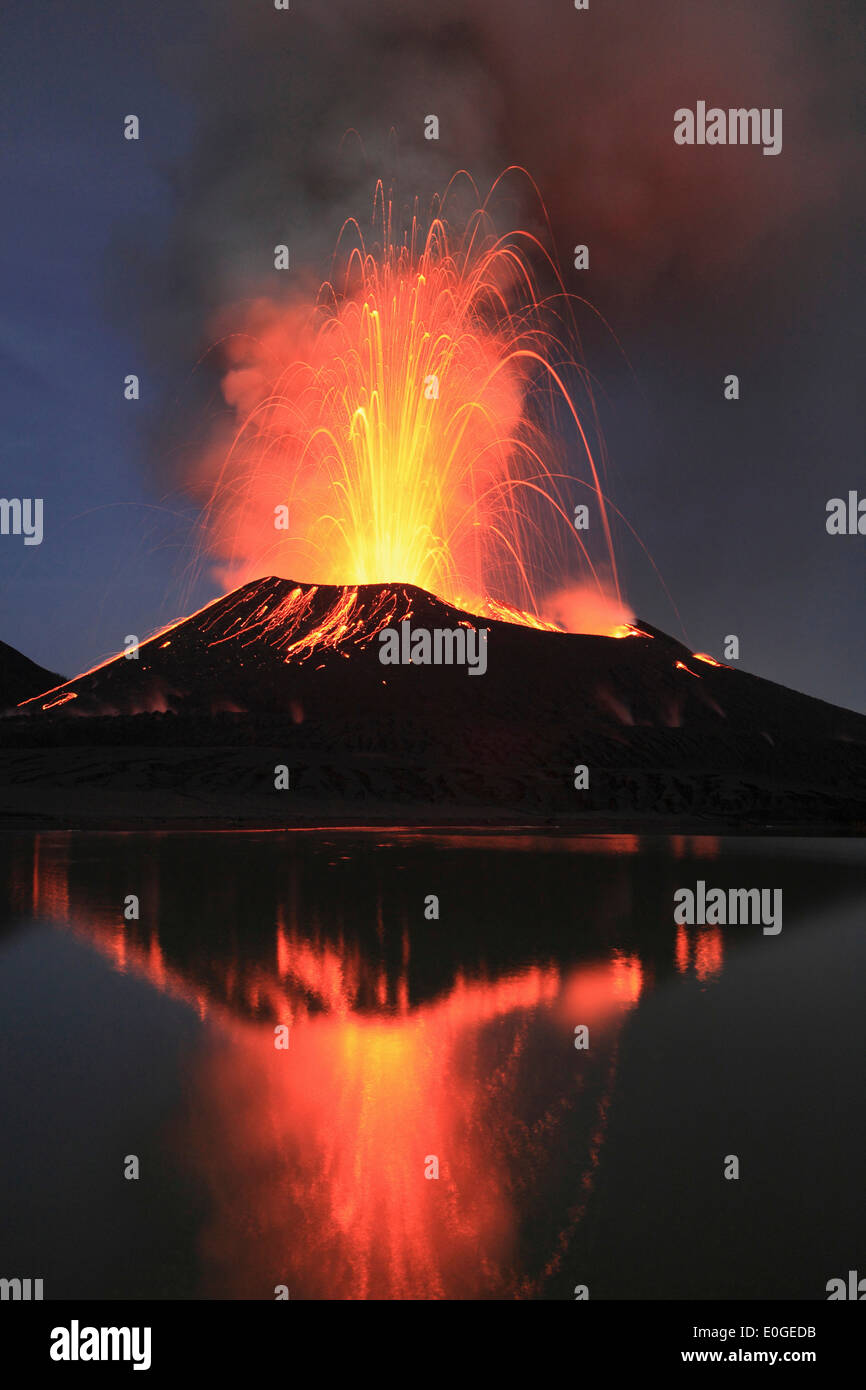 Tavurvur Vulkan, Rabaul, East New Britain, Papua-Neuguinea, Pazifik Stockfoto