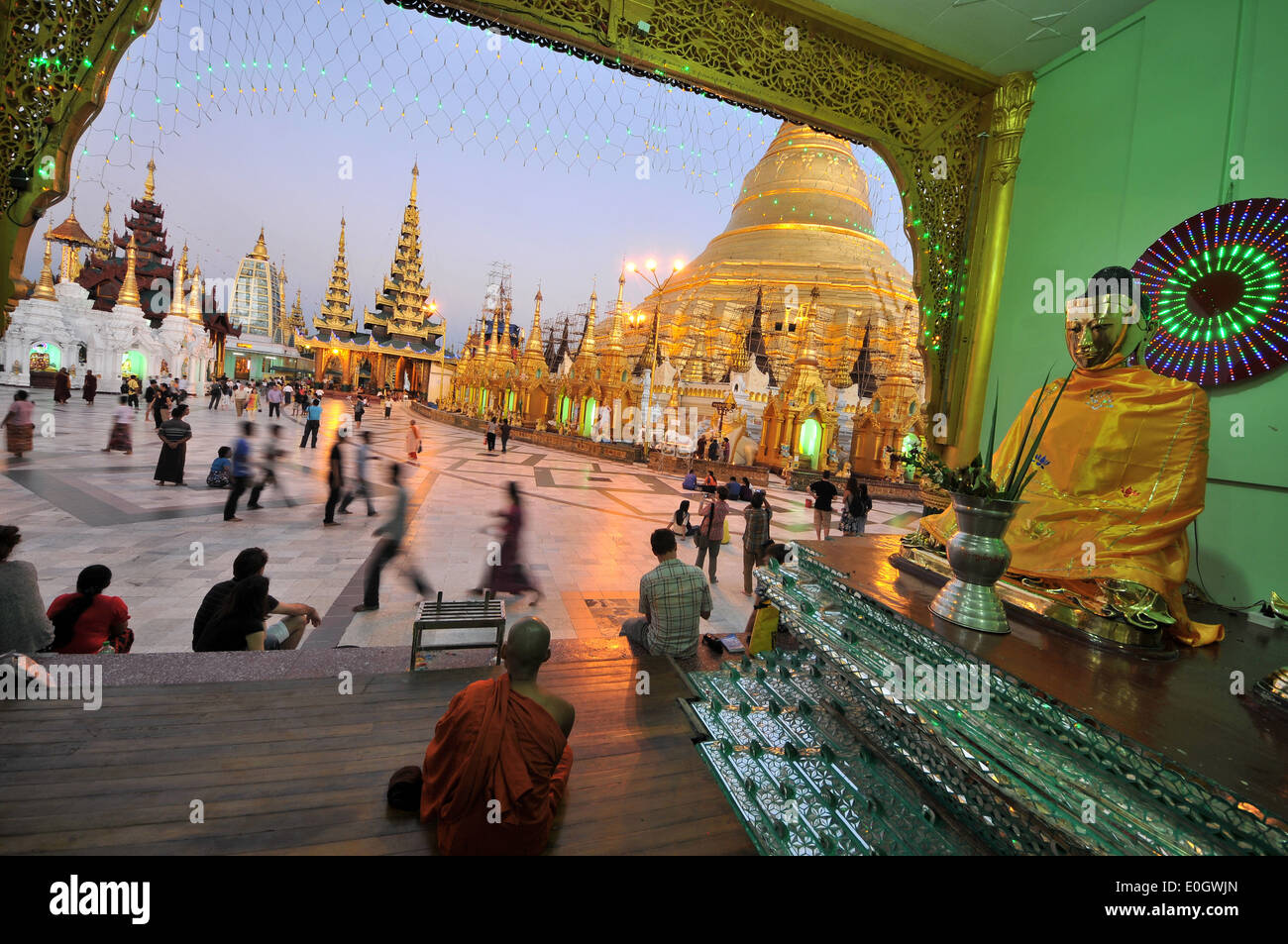 Shwedagon Pagode in Yangon, Birma, Myanmar, Asien Stockfoto