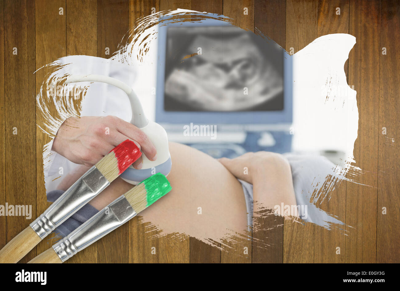 Zusammengesetztes Bild der Frau, die immer einer Ultraschalluntersuchung Stockfoto