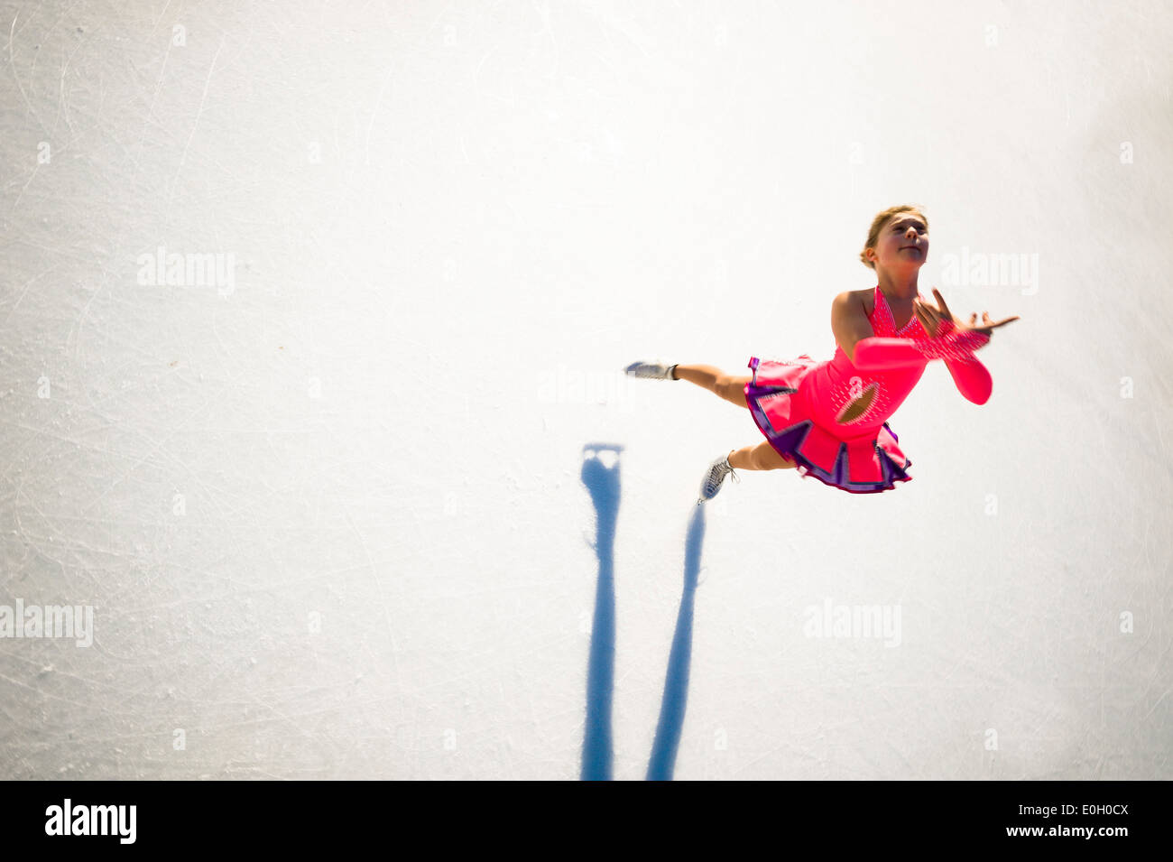 Abbildung Schlittschuhläufer auf der Eisbahn Stockfoto