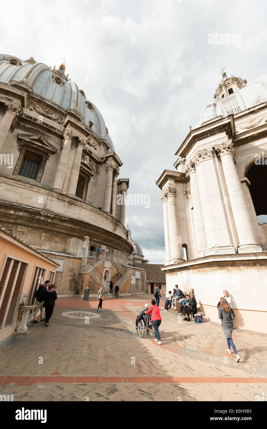 Touristen auf dem Dach, Str. Peters Basilica Kirche, Vatikan, Rom Italien Europa Stockfoto