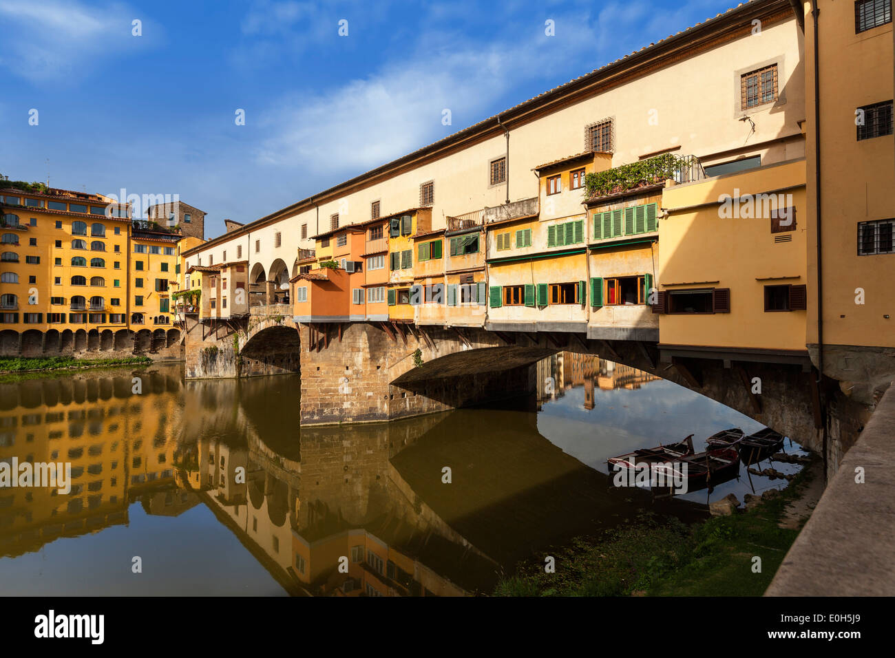 Ponte Vecchio Brücke über den Arno Fluss, Florenz, Toskana, Italien, Europa Stockfoto