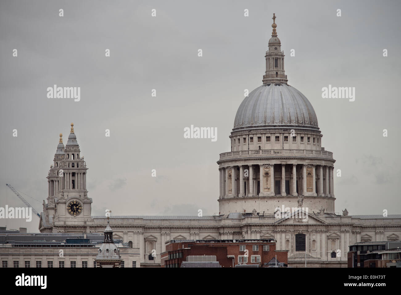 Blick auf St. Pauls Cathedral von Tate Modern, City of London, England, Vereinigtes Königreich, Europa Stockfoto