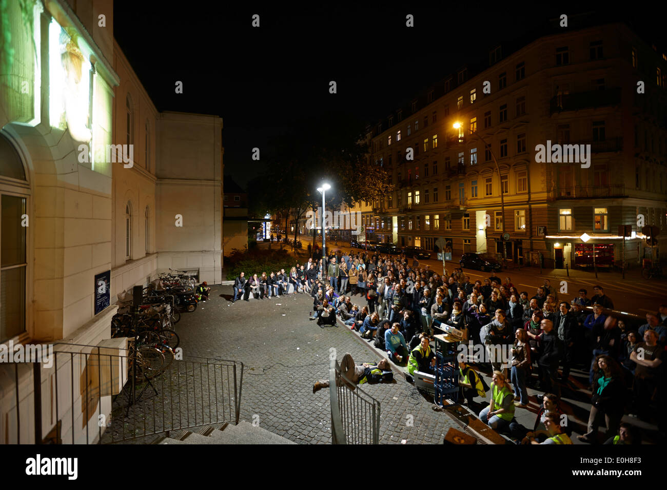 Film-Kunst-Projekt "eine Wand ist ein Bildschirm", film Screening/Projektionen im öffentlichen Raum, Reeperbahn, Hamburg, Deutschland Stockfoto