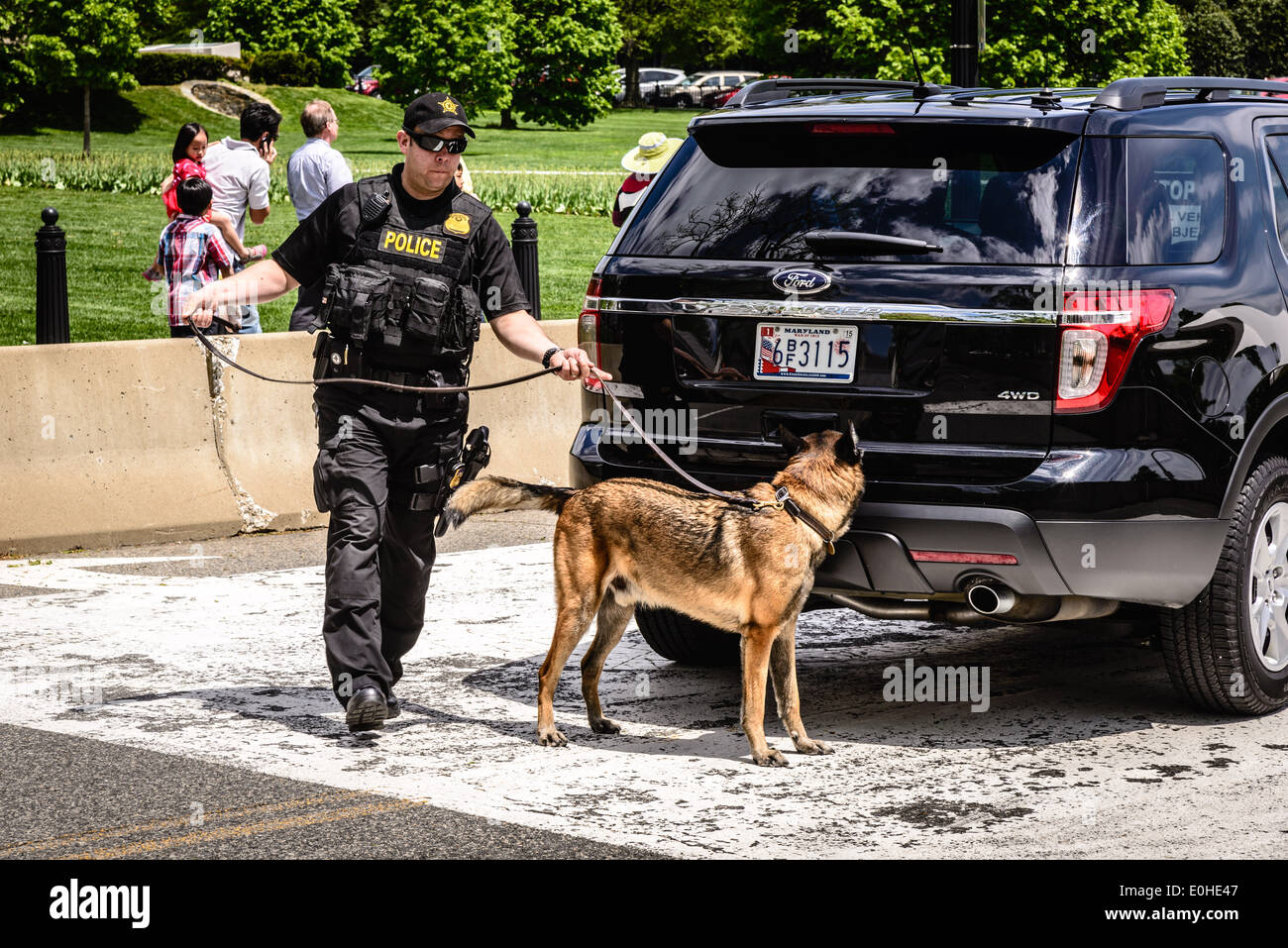 Geheimdienst-k-9 Unit, E Street NW Zugang zum Sicherheitsbereich White House, Washington, DC Stockfoto