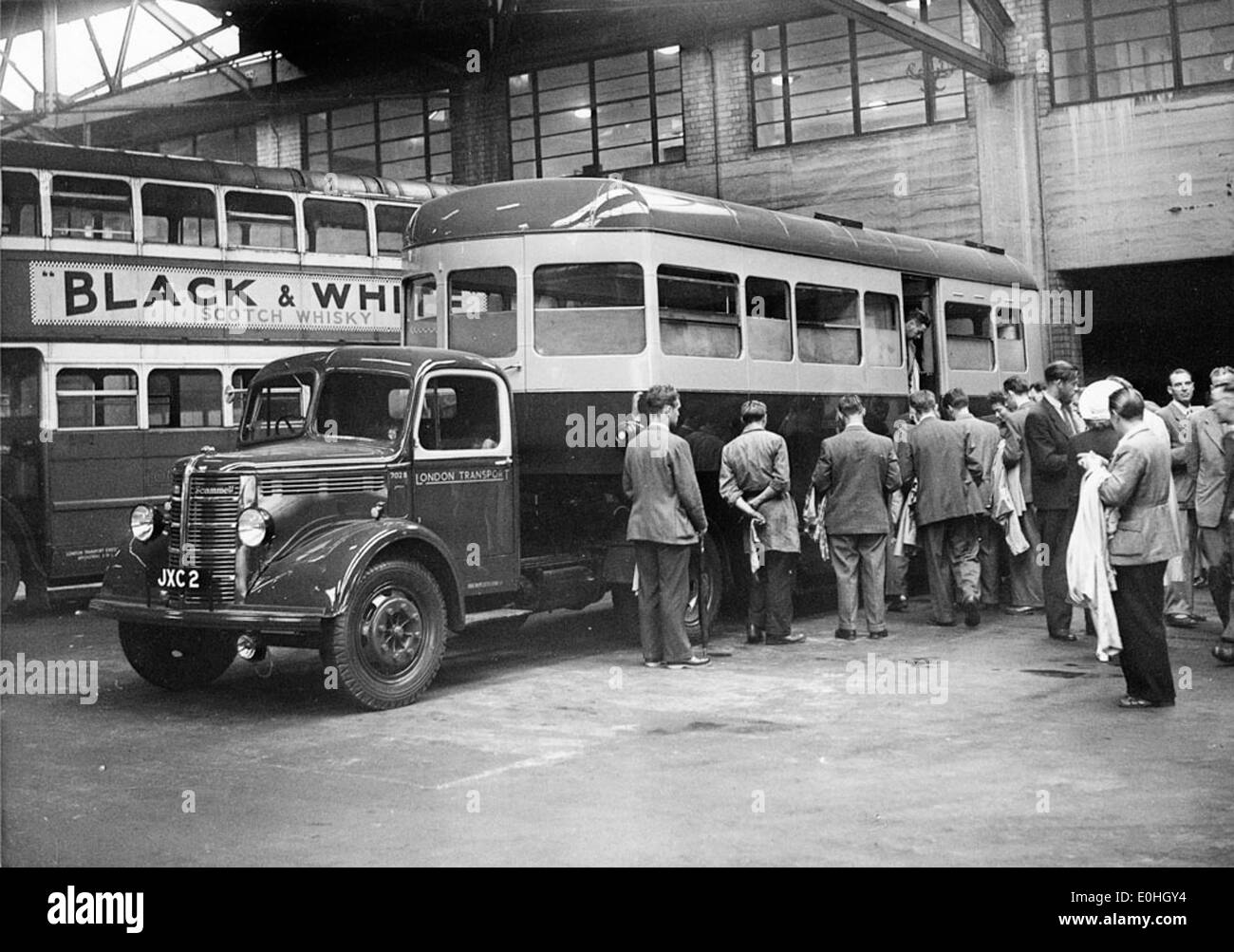 Im Jahr 1948 besuchten Mitarbeiter von Stockholm Transport London Transport zu einem professionellen Austausch, der die Zusammenarbeit zwischen den europäischen Verkehrsbehörden nach dem Krieg widerspiegelte. Stockfoto