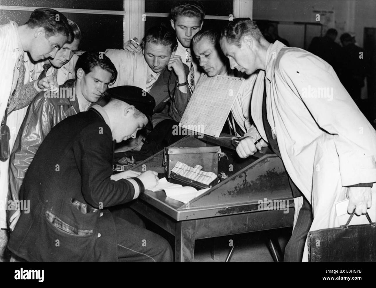 Im Jahr 1948 besuchten Mitarbeiter von Stockholm Transport London Transport im Rahmen einer Studienreise, um Wissen und Erfahrungen im städtischen Verkehrsmanagement und in der Infrastruktur auszutauschen. Stockfoto