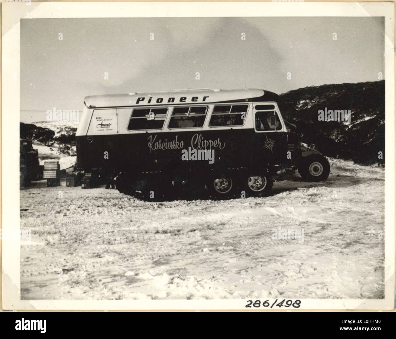 Ansair Schnee Wagen [Pioneer Kosciusko Clipper] an Smiggin Löchern Stockfoto