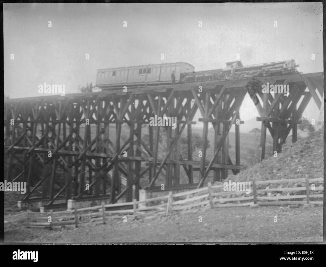 Blick auf das Zugunglück auf der Horseshoe Brücke, Tasmanien, 1893 Stockfoto