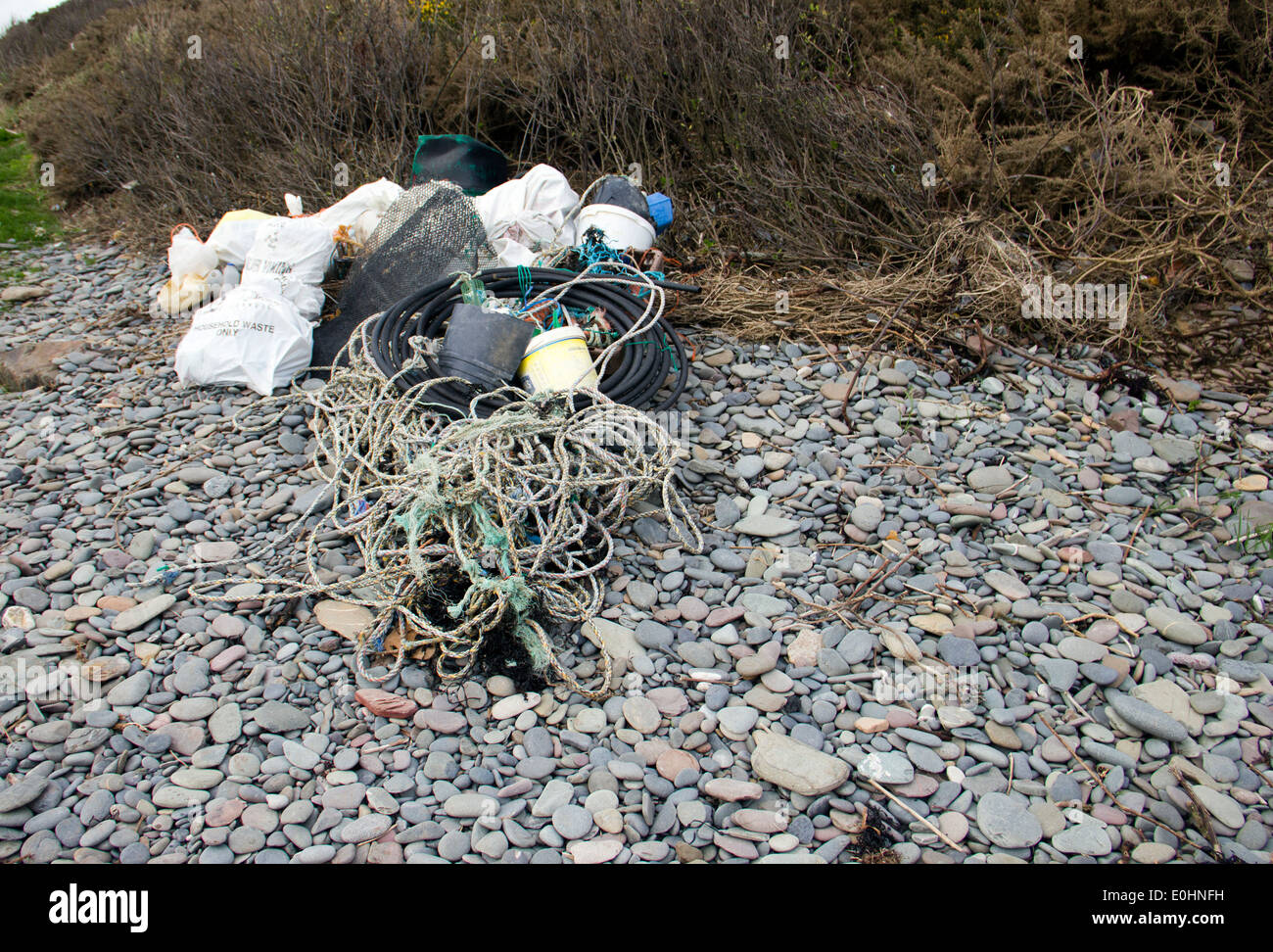 Maritime Abfall an Clan-Strand in Dumfries und Galloway in Schottland Stockfoto