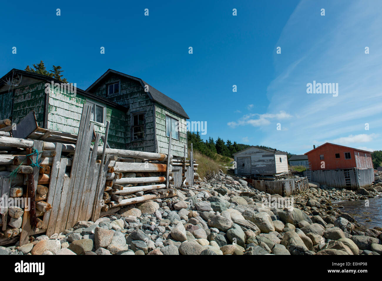 Häuser an der Küste, Norris Point, Gros Morne National Park, Neufundland und Labrador, Kanada Stockfoto