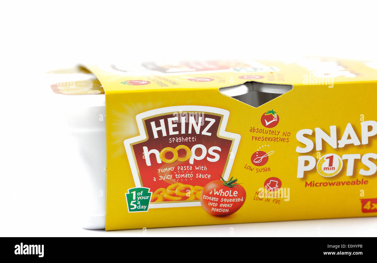 Heinz snap Reifen Töpfen Spaghetti in Tomatensauce Stockfoto