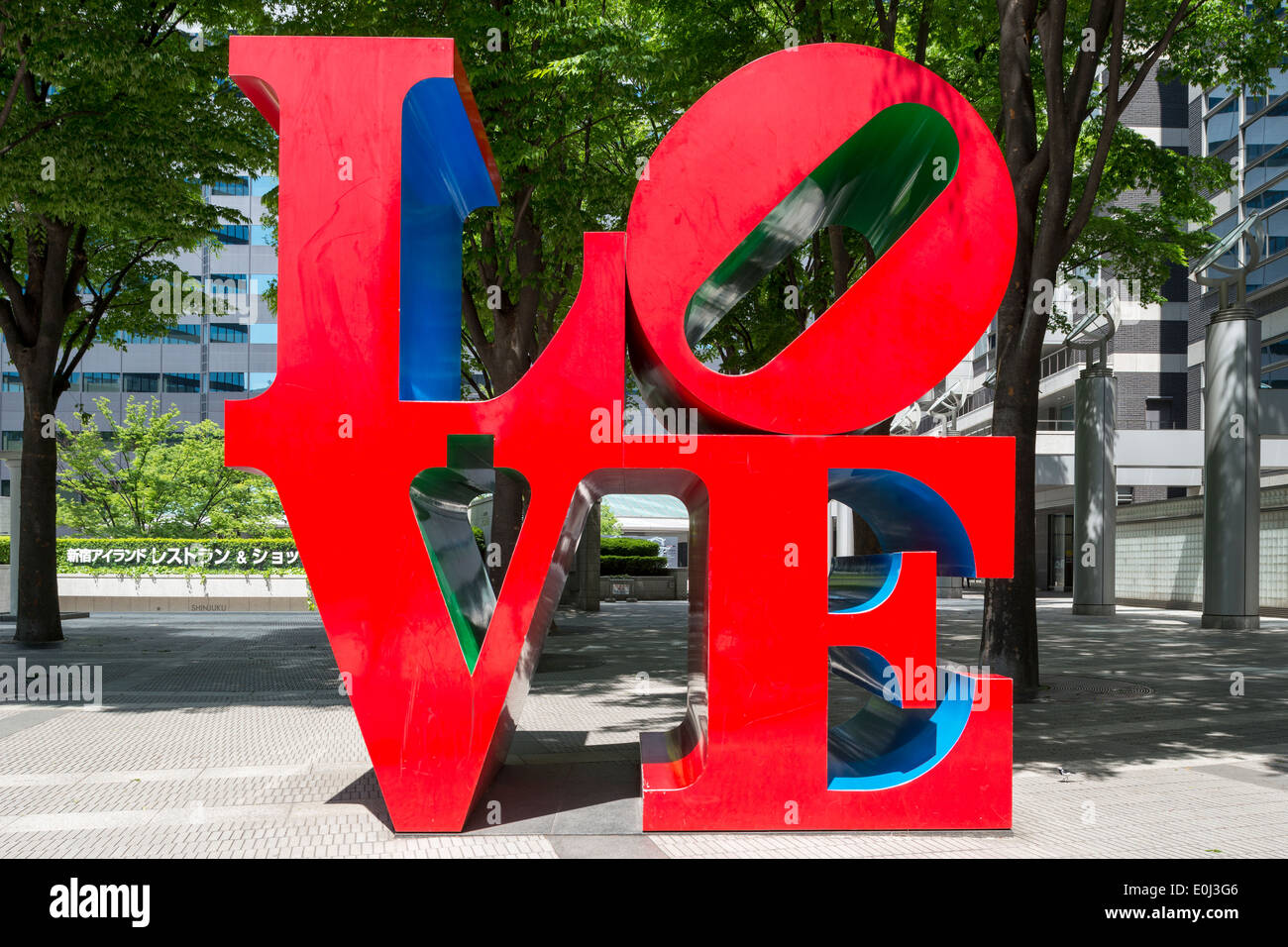 Robert Indiana Love Sculpture-Land Tower, Tokyo, Japan Stockfoto