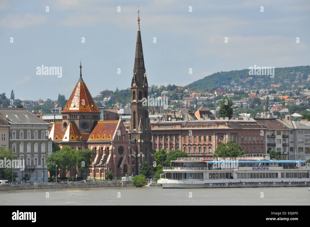 Szilágyi Dezső Square reformierte Kirche, eine evangelische Kirche in Budapest, liegt am Ufer der Donau Stockfoto