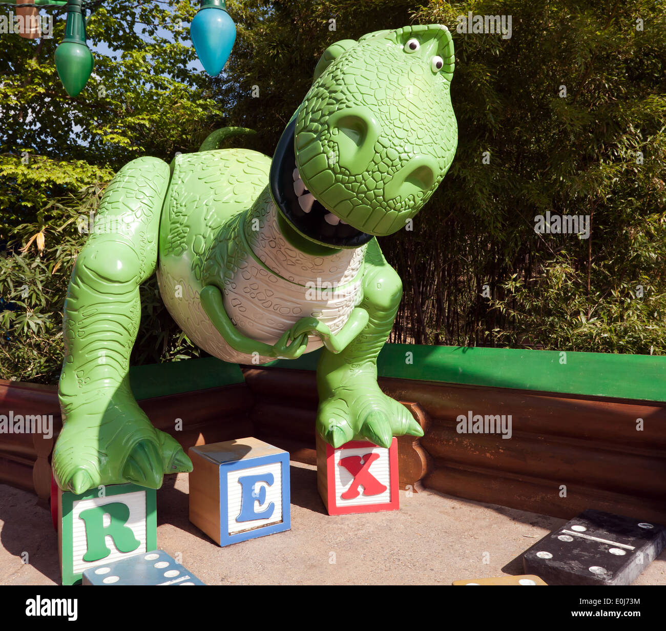 Rex, der Spielzeug-Dinosaurier im Spielbereich Toy Story in den Walt Disney Studios, Marne-la-Vallée, Frankreich. Stockfoto