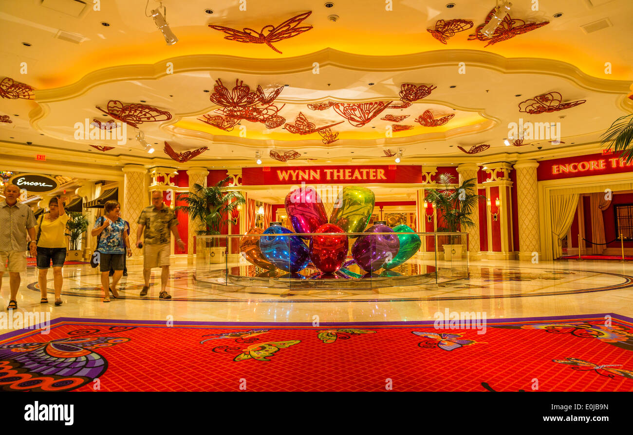 Jeff Koons Tulips Skulptur am Eingang des Wynn Theatre Rotunda, Wynn Hotel Las Vegas Nevada USA Stockfoto