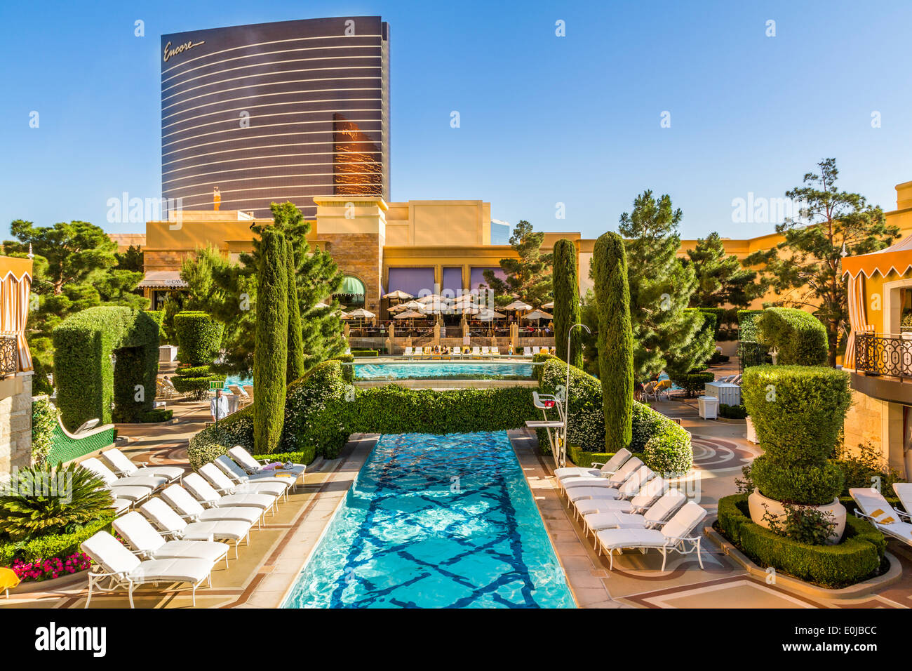 Eine Landschaft Blick auf die Encore Hotel vom Pool des Wynn Hotel Las Vegas  Nevada USA Stockfotografie - Alamy