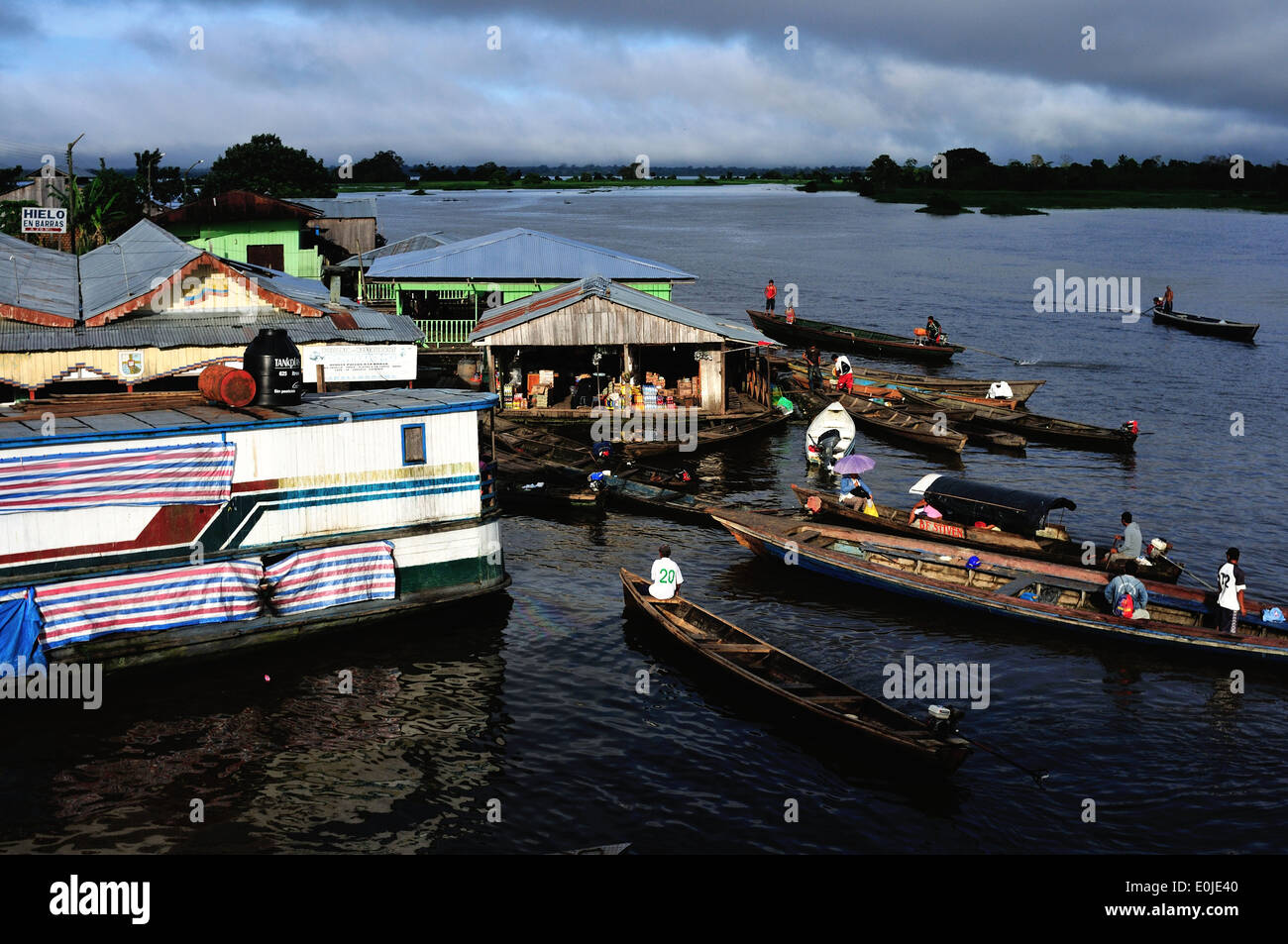 Hafen in SAN PABLO DE LORETO. Abteilung von Loreto. Peru Stockfoto