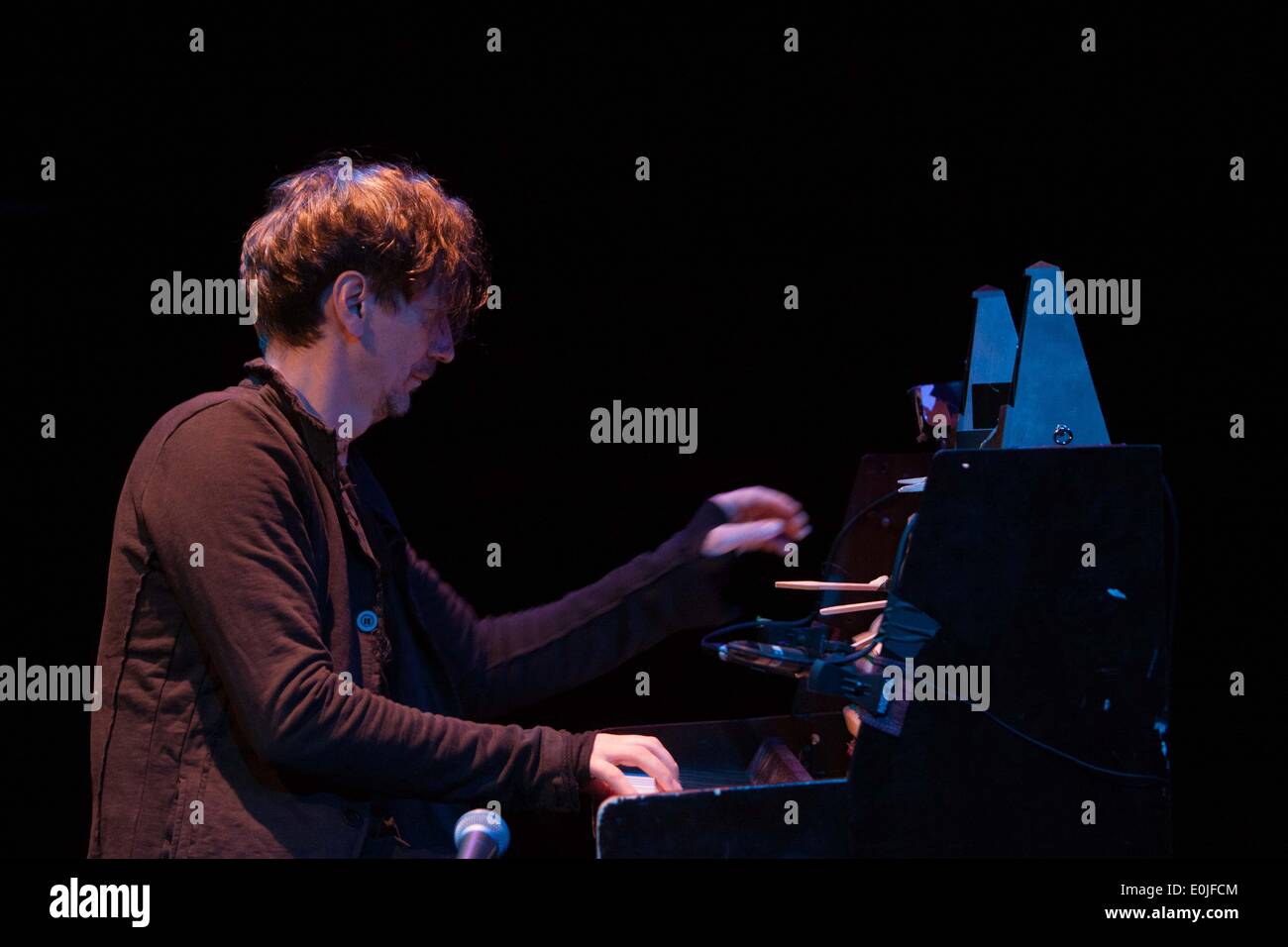 Deutscher Pianist Hauschka (Volker Bertelmann) erklingt in South Street Arts Centre, lesen Stockfoto