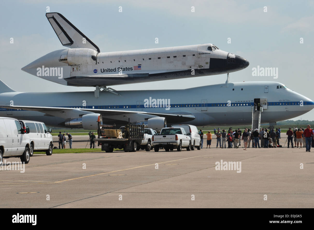 In diesem Bild von der United States Army Reserve veröffentlicht ist dem Space Shuttle Endeavour in Houston, Texas, Mittwoch, Se gezeigt. Stockfoto
