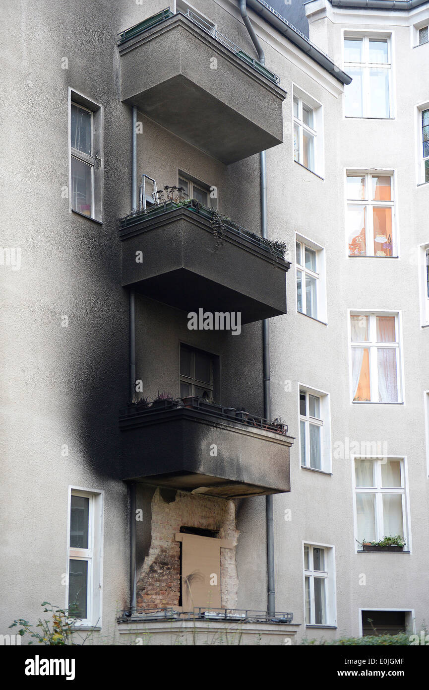 Wohnhaus in Berlin Nach Brand in der Silvesternacht Stockfoto