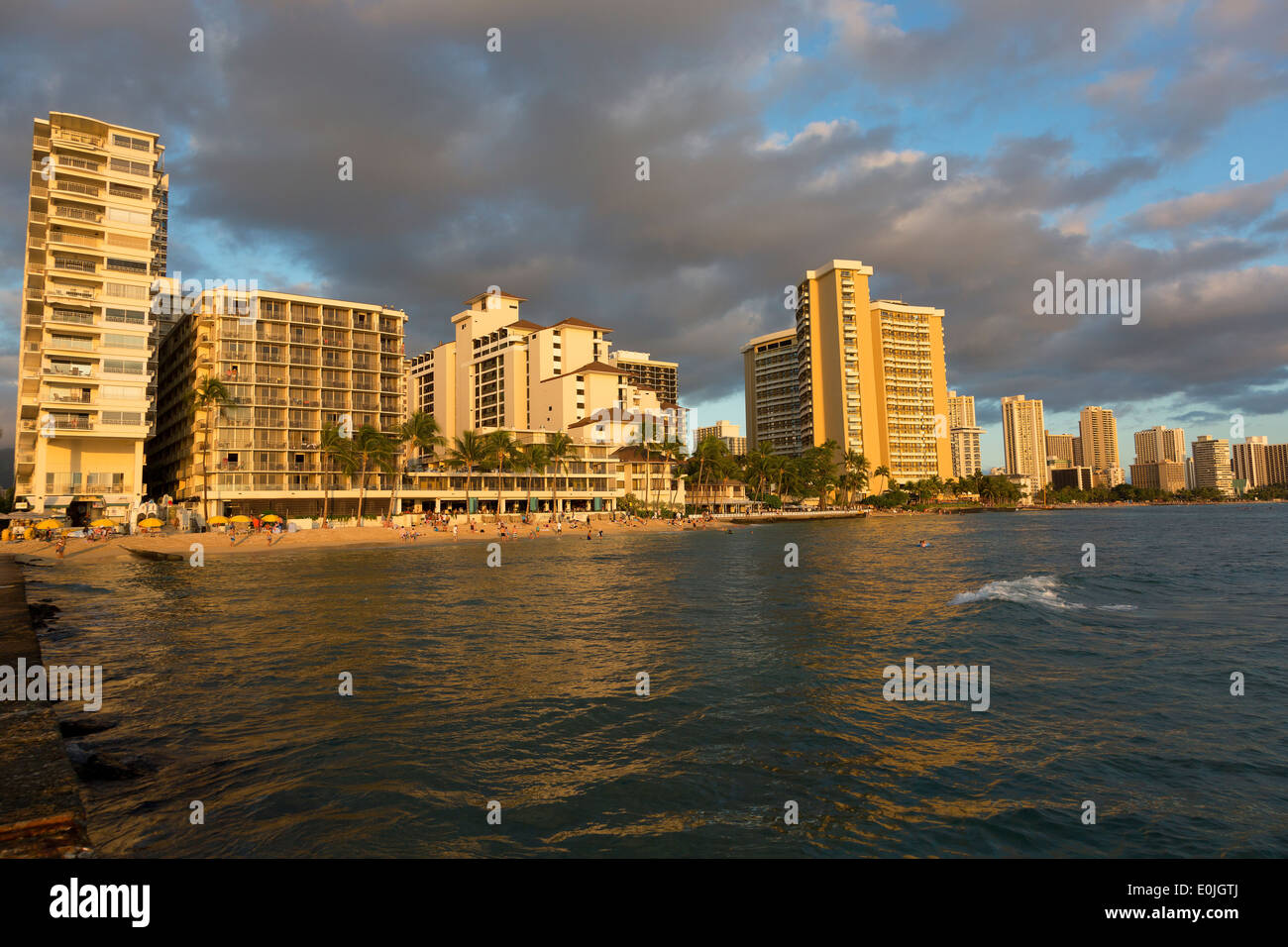 High-Rise Hotels Reihen Waikiki Beach, Honolulu, Oahu, Hawaii Stockfoto