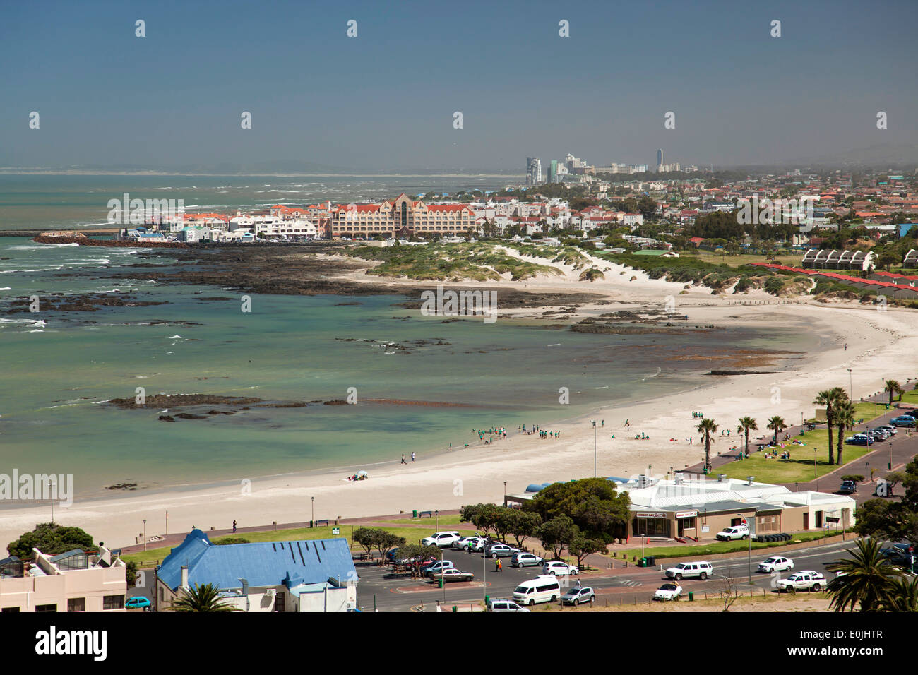 die Bucht und den Strand in Gordons Bay, Western Cape, Südafrika Stockfoto
