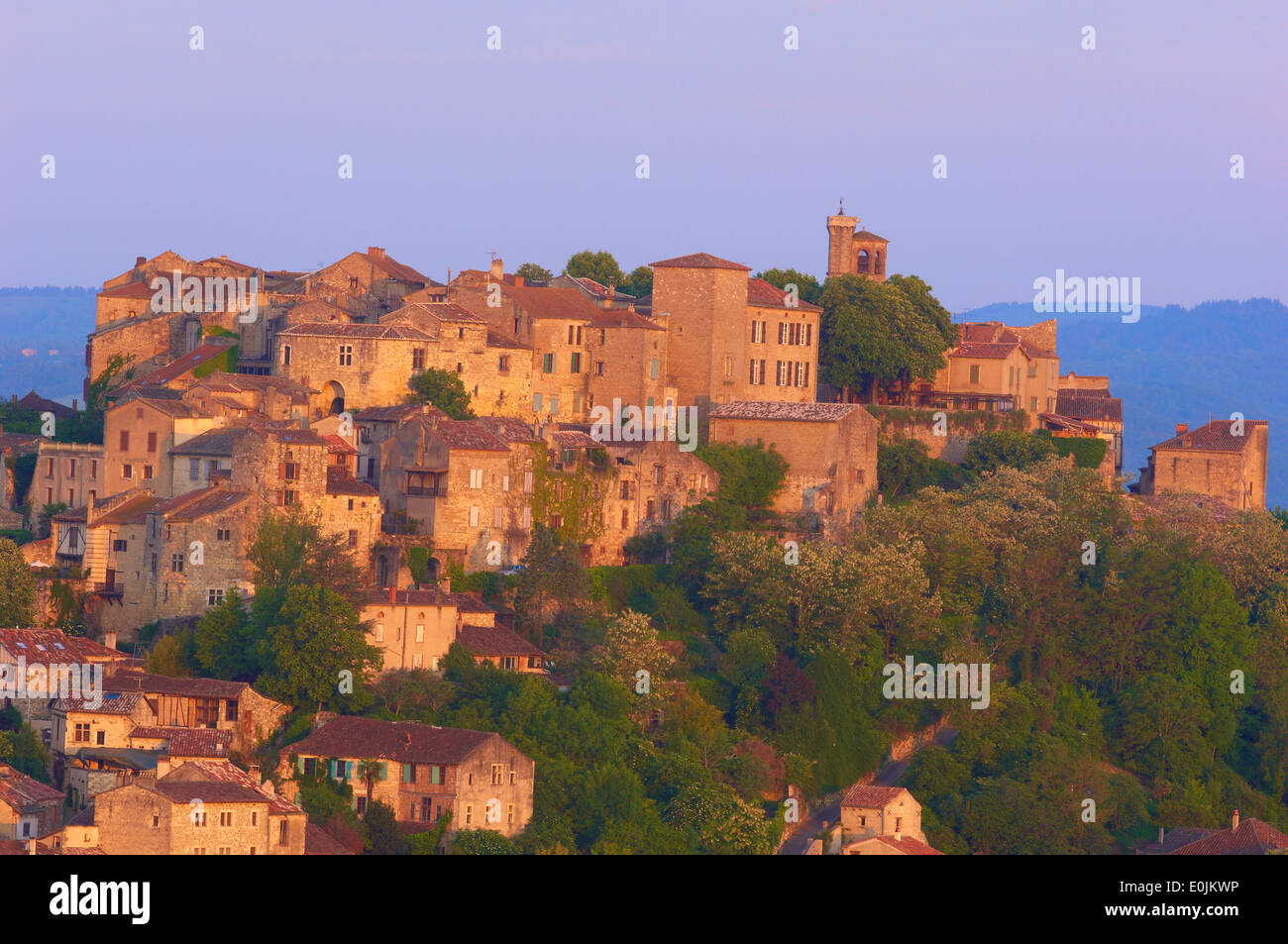 Cordes Sur Ciel, Cordes-Sur-Ciel im Morgengrauen, Tarn Abteilung, Midi-Pyrénées, Frankreich, Europa Stockfoto