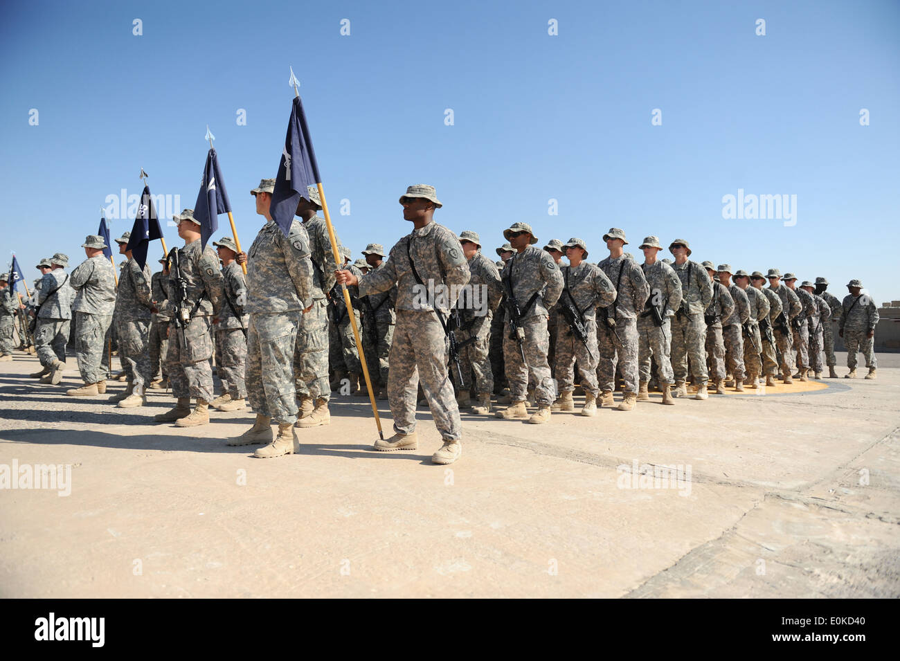 US-Soldaten von 2-35 Infanterie-Bataillon, 3. Brigade Combat Team (BCT), 25. Infanteriedivision (ID) und 2. 327th Infanterie B Stockfoto