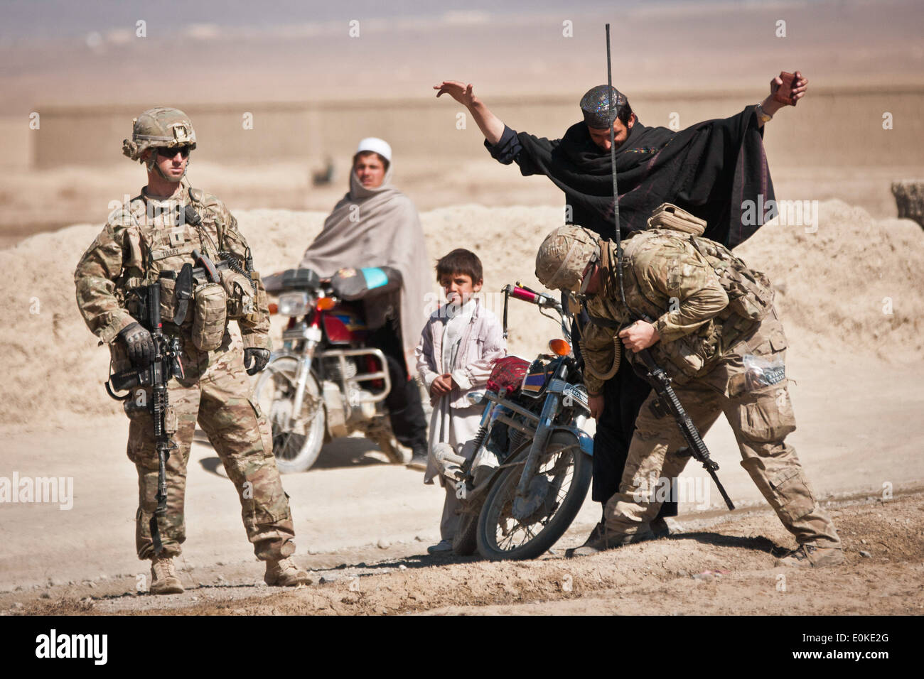 Provinz PAKTIKA, Afghanistan--US-Armeesoldaten von Firma A, 1. Bataillon, 1. Zug, 2. Infanterie-Brigade, Aufgabe Forc Stockfoto