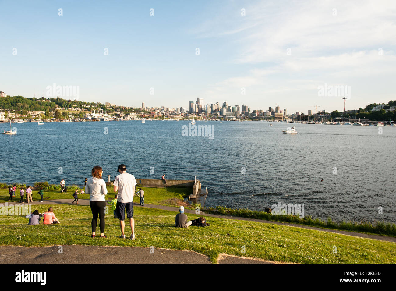 Gas Works Park mit Blick auf Lake Union und die Skyline von Seattle. Stockfoto