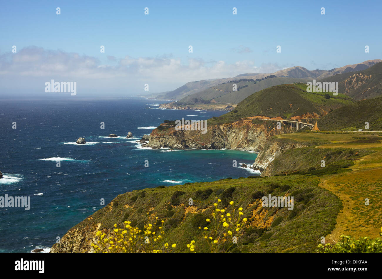 Ein Blick auf die Küste entlang Highway One in Big Sur, Kalifornien. Stockfoto