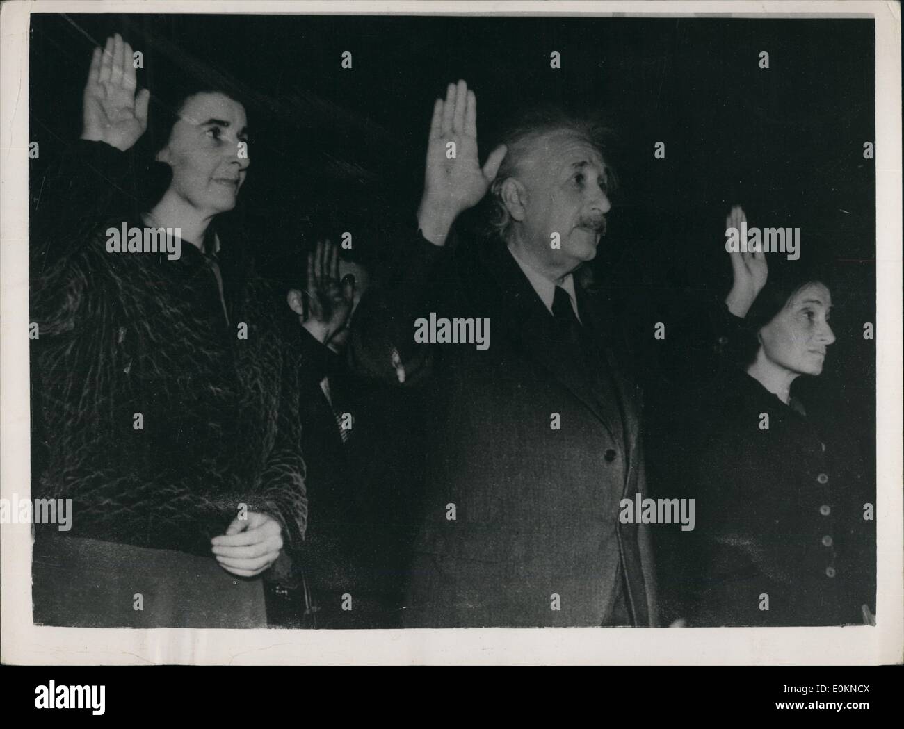 5. Mai 1929 - Einstein als amerikanischer Staatsbürger vereidigt wird. Stockfoto