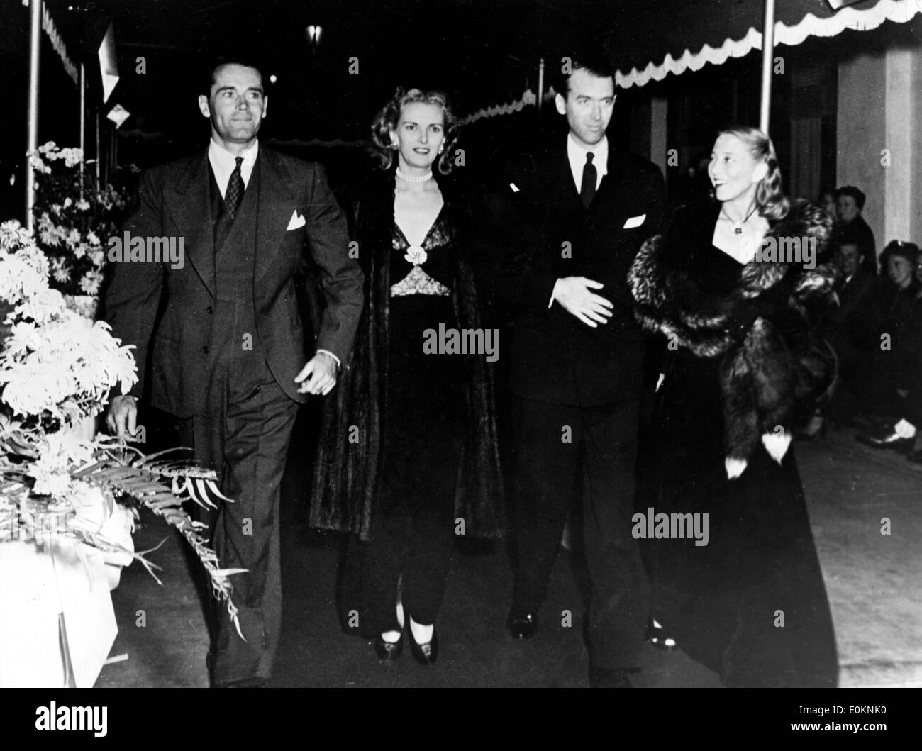 Henry Fonda, James Stewart, Anita Colby und Frances Ford Seymour Stockfoto