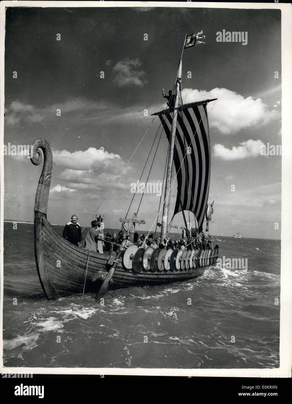28. Juli 1949 - die Dänen '' dringen in Großbritannien... Viking Schiff Hugin kommt zu Boadstairs. Foto zeigt Blick von der '' Hugin'' unter Boden vier Meilen von Roadstairs als Abrived für die '' Invasion'' heute. Stockfoto