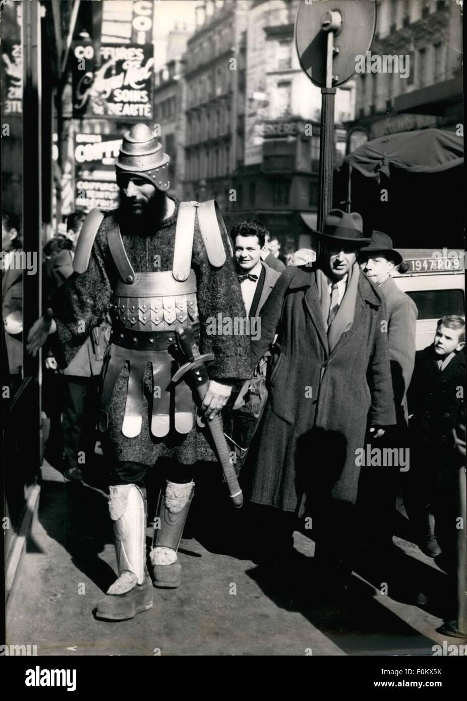 Goliath in paris Fotos und Bildmaterial in hoher Auflösung Alamy